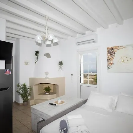 1 Bd Gorgeous Rustic Cave With Dreamy Shared Pool Plintri