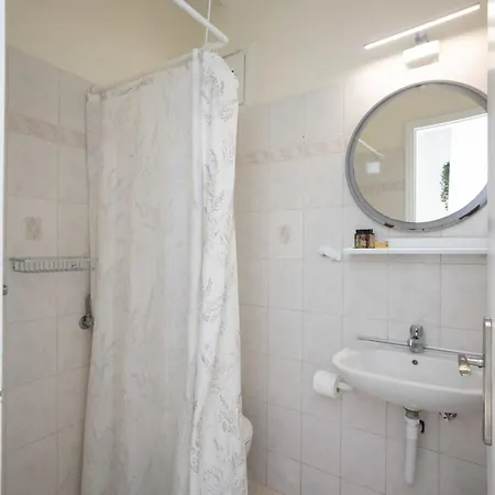Διαμέρισμα 1 Bd Gorgeous Rustic Cave With Dreamy Shared Pool Plintri